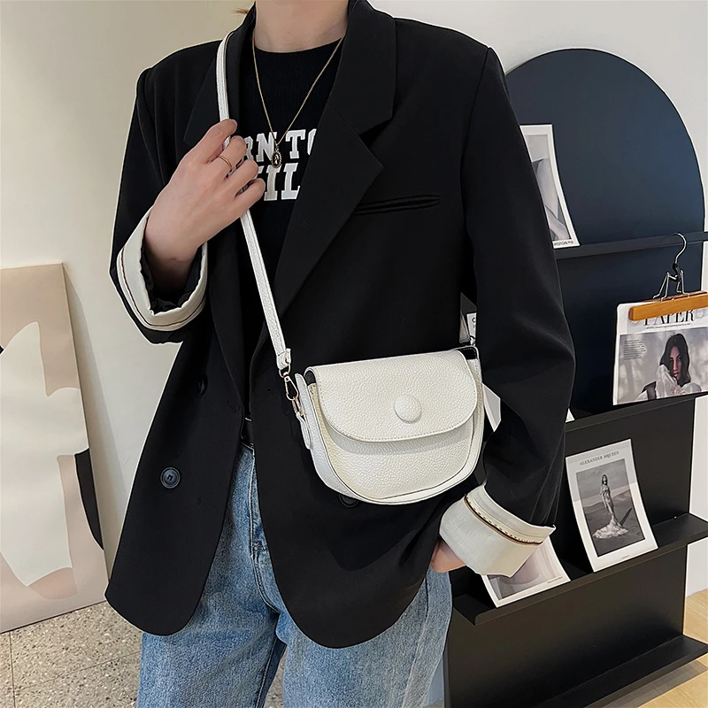 White Pu Leather Saddle Armpit Bags for Women 2024 Korean Trendy Shoulder Crossbody Bag Ladies Vintage Underarm Handbags Purses