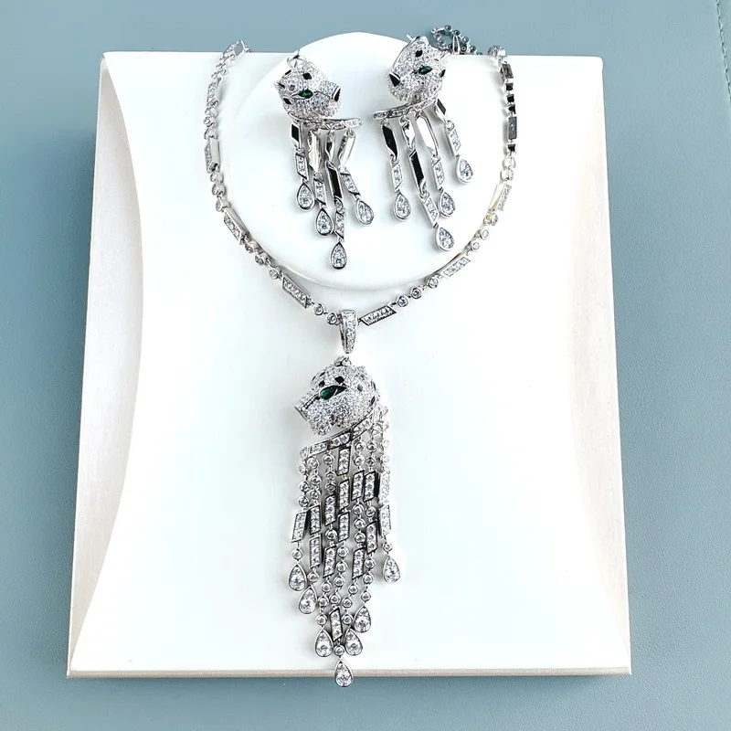 

Designer Collection Dinner Party Necklace Earrings Inlay Cubic Zircon Tassels Leopard Pendant Silver Color Chain Jewelry Sets