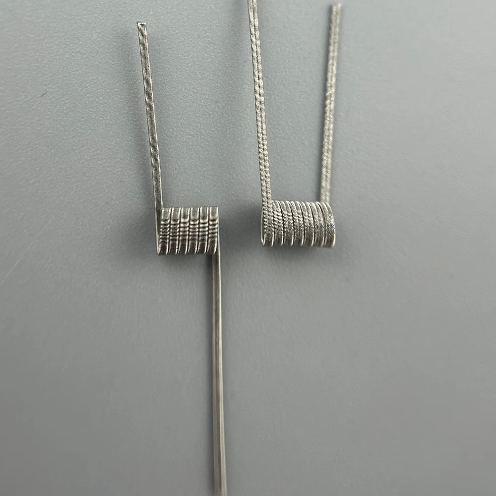 2.5mm Hole Diameter Alien-Shaped Torsion Spring Coil Ring Angle CW/CCW for Repair