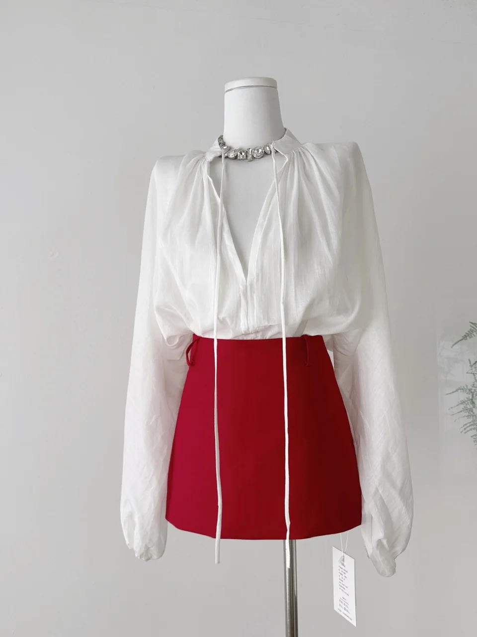 

White Lantern Sve Loose Casual Thin V-ne irt Women's Faionable Sun Protection Top Autumn Season Ladies irt