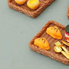 1 Zestaw Miniaturowe Jedzenie do Domku dla Lalek Deser Ciasto Taca Zastawa Stołowa Model Kuchni Dekoracja Zabawka Akcesoria do Domku dla Lalek