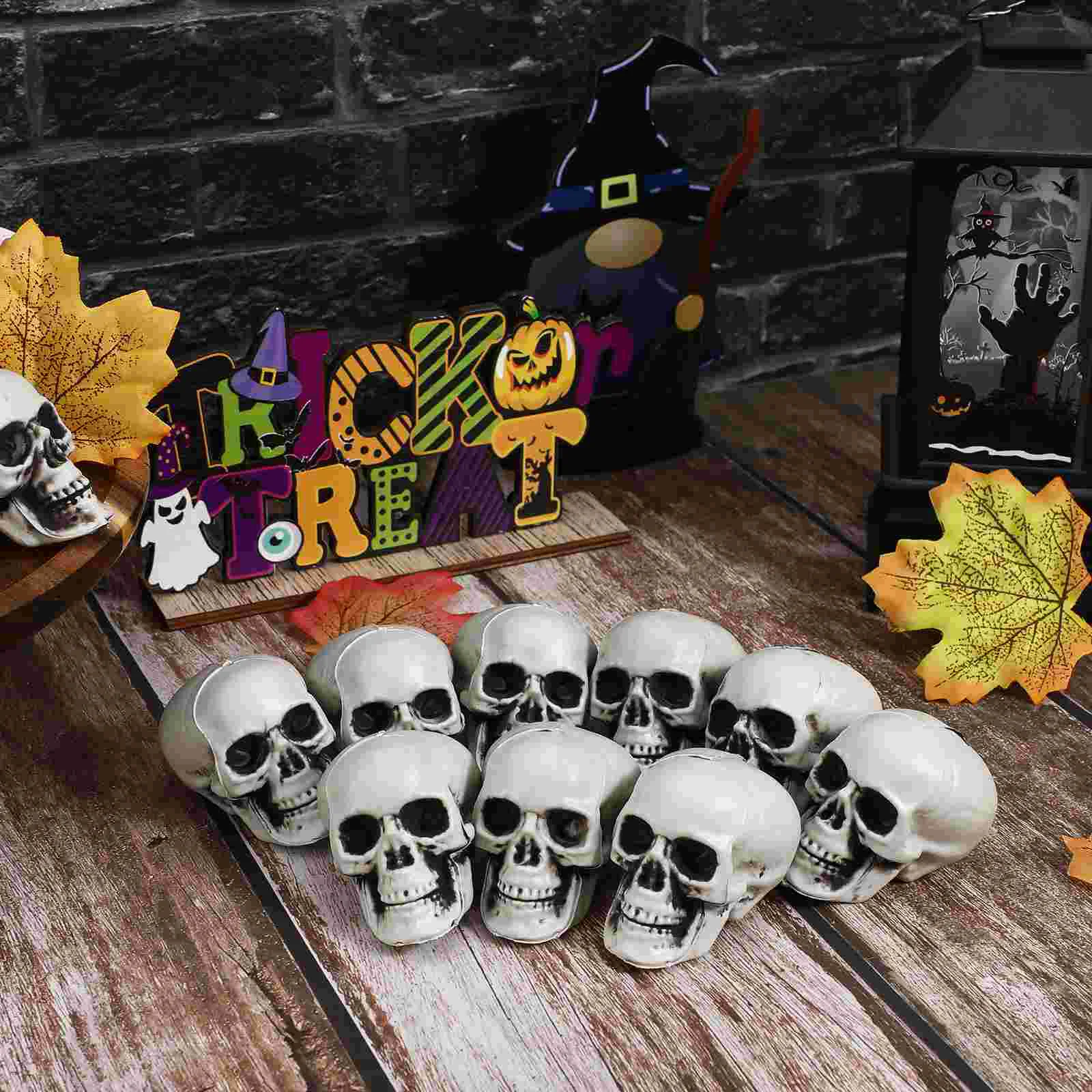 18 Pcs Halloween Skull Props Heads Prank Cloak Decoration Mask