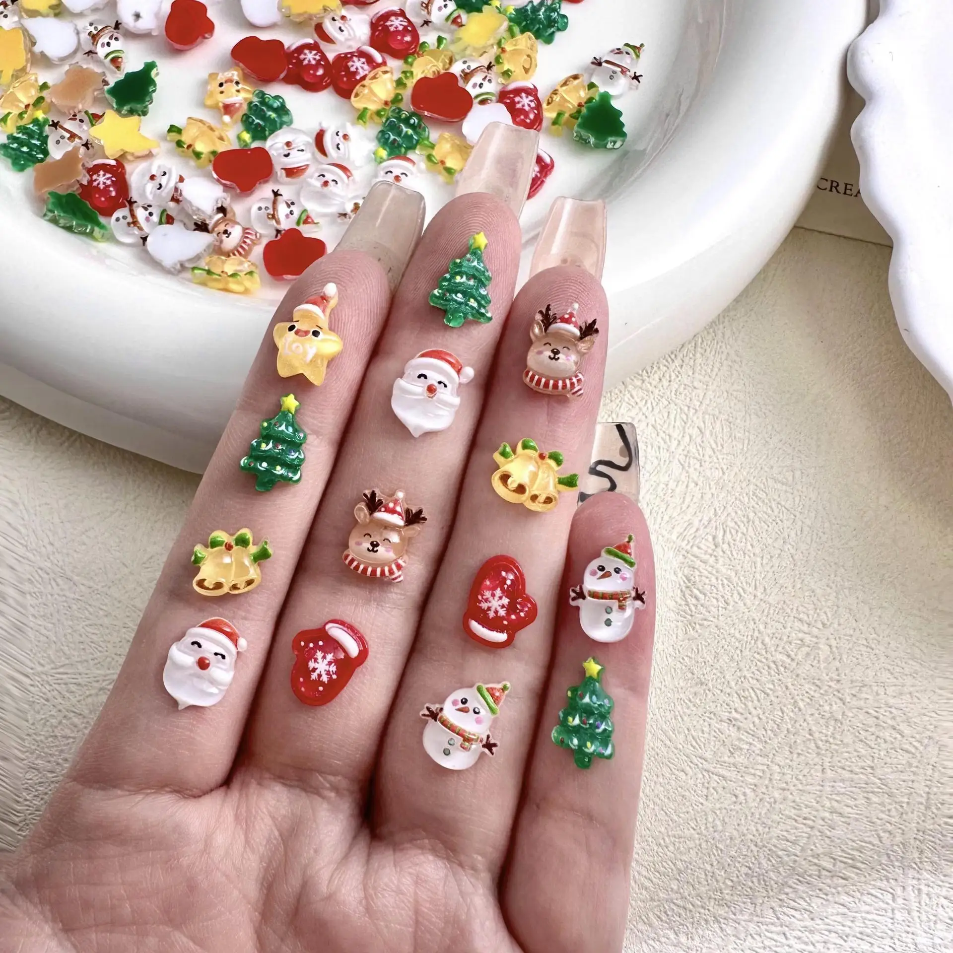 10Pcs Christmas Cartoon Nails Decoration Santa Claus,Elk,Bell,Tree Resin Nail Charms Cute Jewelry Part Decoration Accessories