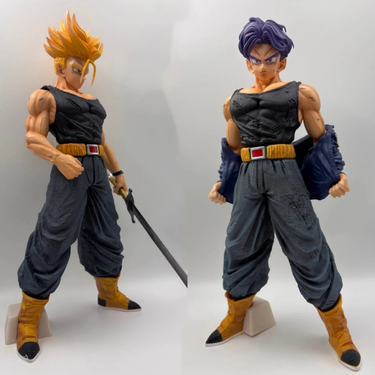 

Dragon Ball Super Saiyan Trunks Action Figure Cartoon Animation Yellow Purple Hair Standing Hand Model Collectible Toy for Fans