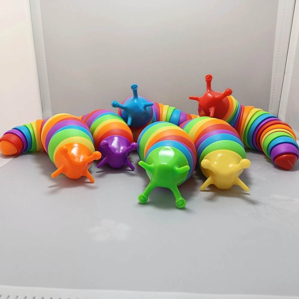 18cm Fidget Slug Decompression Toy Cute Caterpillar Shape Decompressor Office Table Toy Sensory Toy for Children and Adults