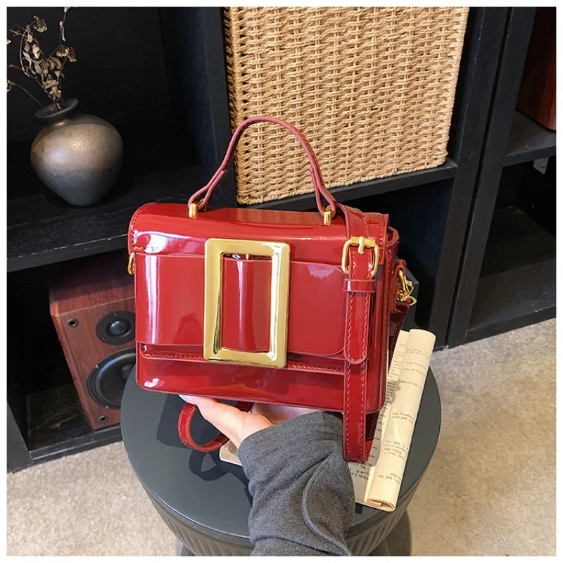 

Elegant Stylish Chic Vintage Minimalist Diaper Bag For Women Designer Crossbody Bag Luxury Letter Logo