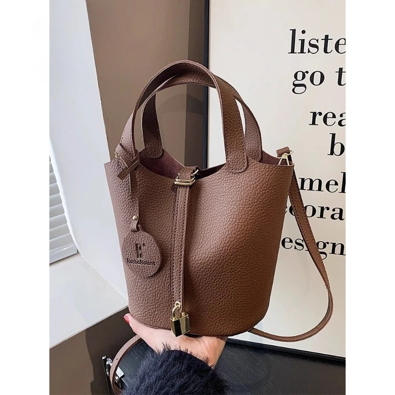 This Year's Popular Bag Women's 2024 New Summer Hand Bag Advanced Commuter Single Shoulder Crossbody Bucket Bag Simple Fashion