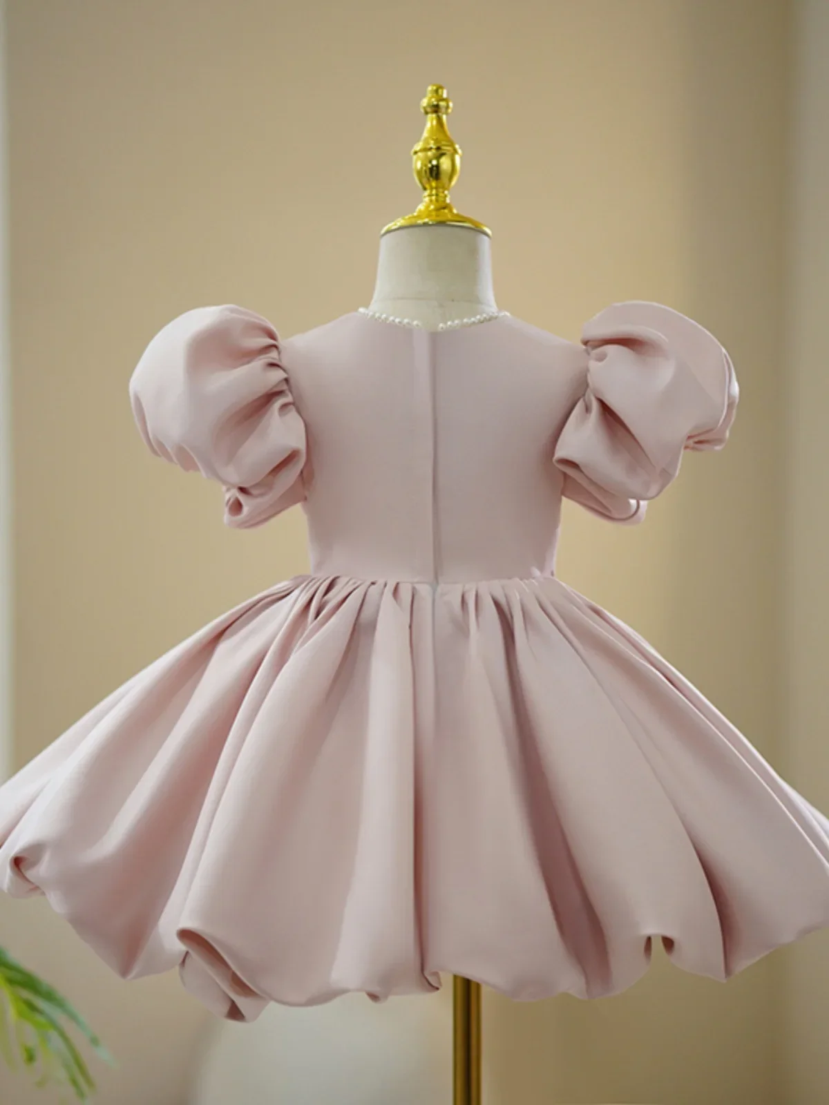 Boutique Dresses y1188 New Girls Princess Ball Gown Kids Cute Bow Puff Sleeve Birthday Party Piano Performance