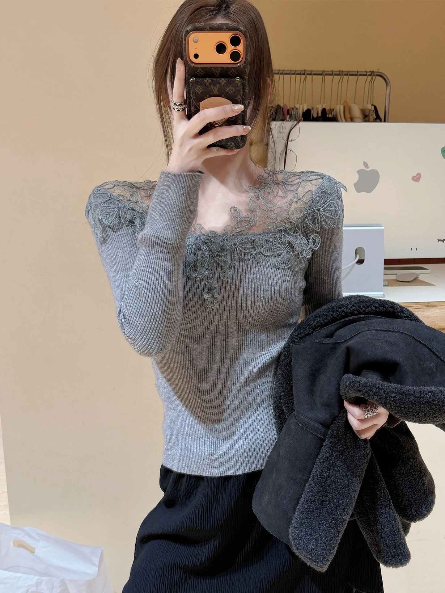 

ey Lace Splice Knitted Base irt Women's Autumn Winter Luxury High-End Feeling Inner Wear Ele Beautiful Small Top