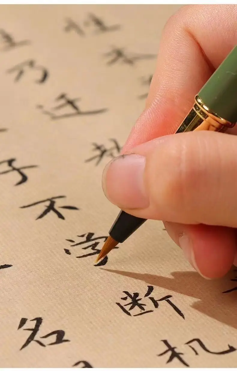 Chinesische Klassiker: Drei-Zeichen-Buch-Set, handgeschrieben, langes Band (inkl. Stift und Tinte) – Kalligrafie zum Nachschreiben chinesischer Klassiker – Detail 11