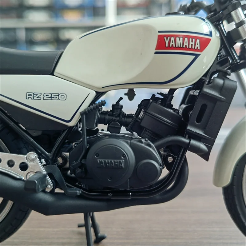 1:12 YAMAHA RZ250 RD250LC Model Motocykla Wyścigowego ze Stopu, Odlewany Ciśnieniowo, Motocykl Uliczny Crossowy Sportowy, Symulacja, Prezent dla Dzieci