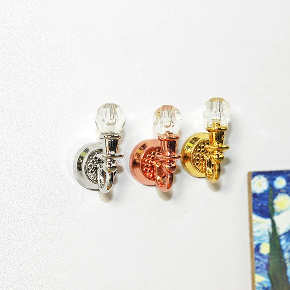 Mini lámpara de pared en miniatura para casa de muñecas, modelo de juguete con clavos de posicionamiento, accesorios de decoración bjd, 2 uds., 1/12