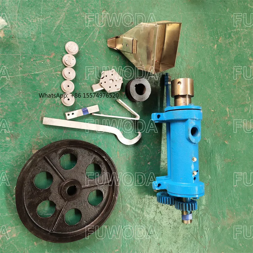 2026 Hot Selling1-6m Size 6 Mold Floating Fish Feed Pellet Extruder Making Machine Without Motor