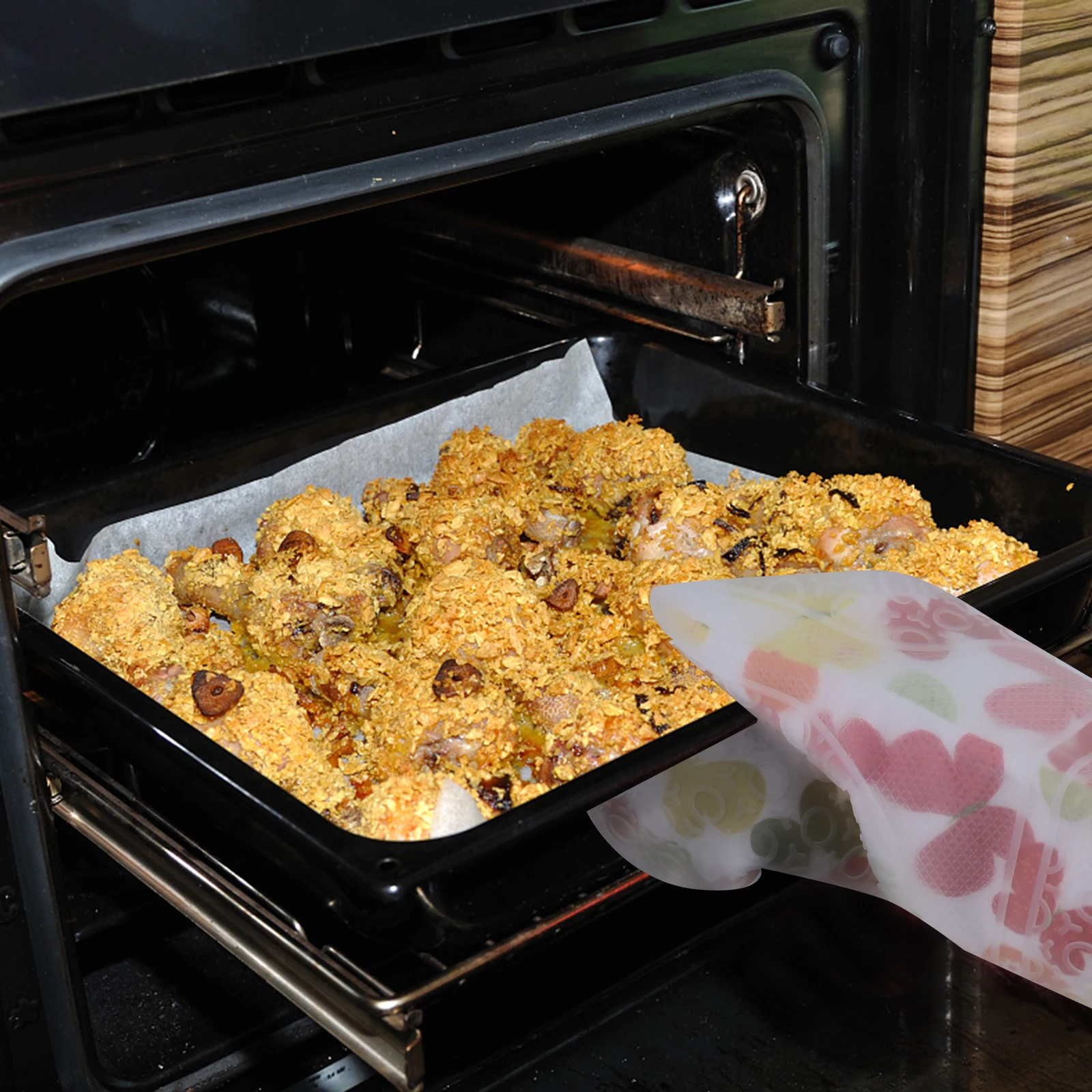 

2Pcs Silicone Baking Mitts Heat Resistant Oven Gloves Non Slip Kitchen Accessories for Cooking Soup Microwave Bbq Family Safety