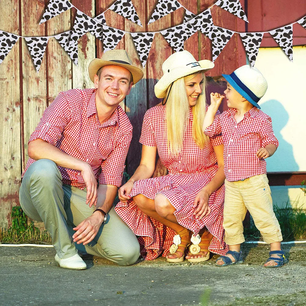 

1pc Cow Print Pennant Banners 8m Durable Paper Material Triangle Flag for Western Theme Party Supplies Festive Decor White Black