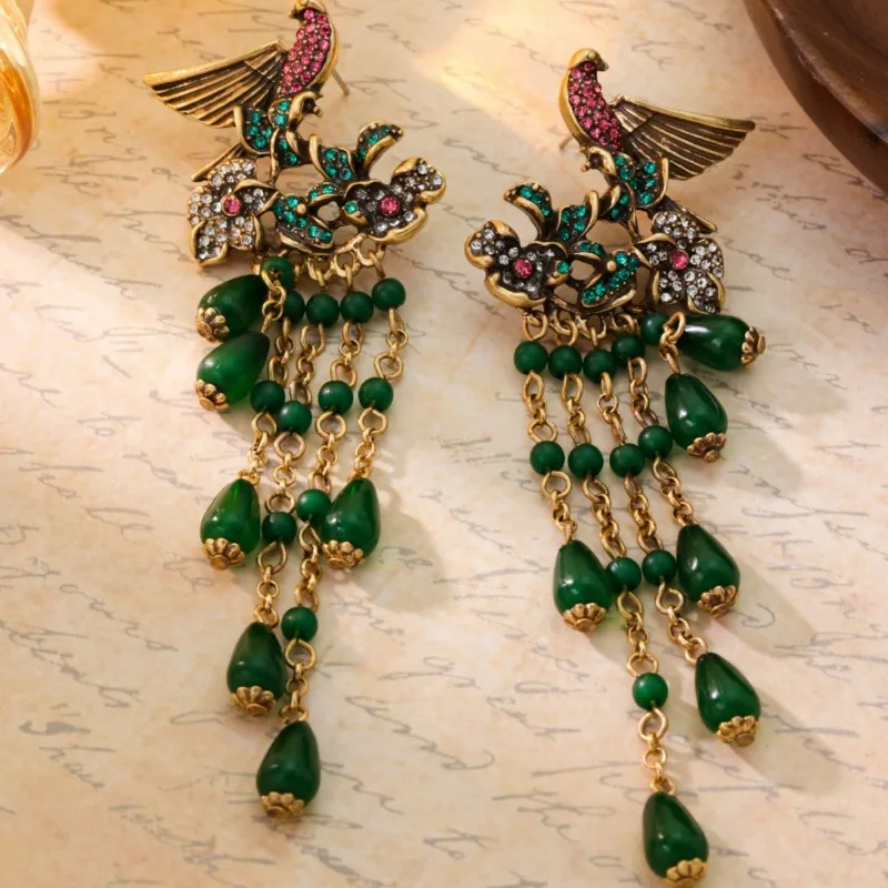 

New Medieval Western Style Retro Emerald Glasses Beads Tassel Earrings Nightingale Full Rhinestone Flowers Light Luxury Earrings