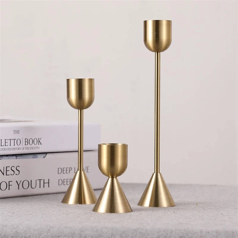 

Vintage Alloy Turlip Candlestick Decorative Metal Stem Candle Holder Home Dining Table Centerpiece Houseware Decor Restaurant