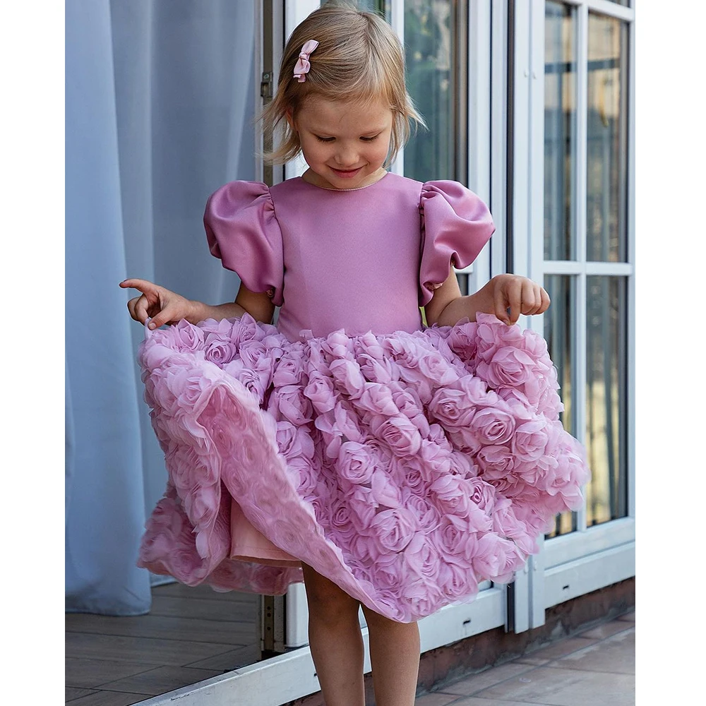 Charming Pink Puffy Sleevel Flower Girls Dresses with 3D Flower Knee Length Christmas Gowns 2024 Summer New فلور فتاة اللباس