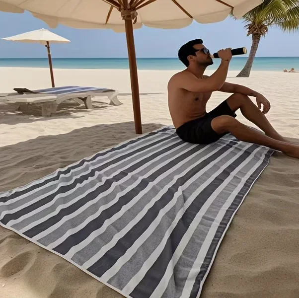 Blue Striped Beach Towel Quick Dry Soft Absorbent Travel Towel_voghion.com