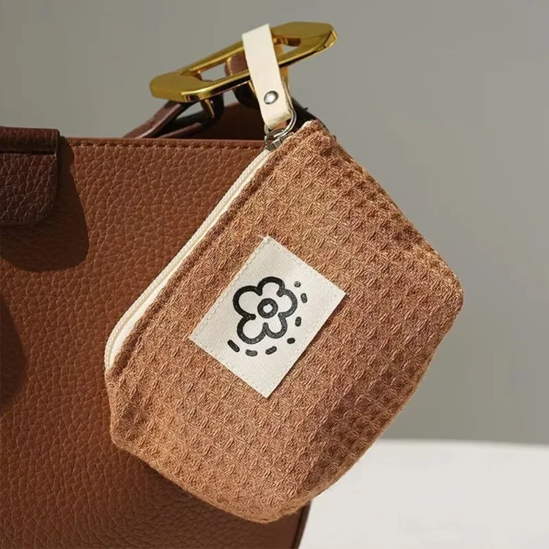 1/2Pcs Small Flower Bag Cute and Simple Waffle Pocket Compact and Portable Red Envelope Makeup Bag Zipper Wrist Bag