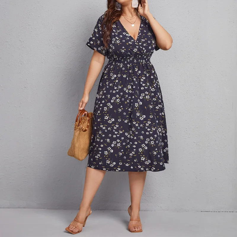 فستان نسائي مقاس كبير، فستان على شكل حرف A بخصر مطبوع عليه زهور، رقبة على شكل حرف V وأكمام قصيرة، الخيار الأول لقضاء العطلات والصيف غير الرسمي