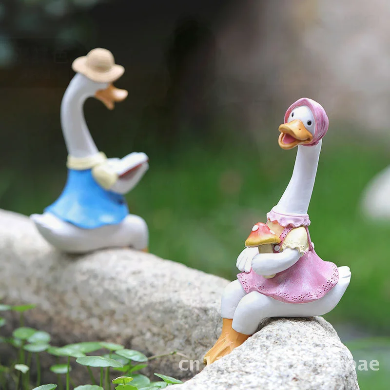 Cartoon Sculpture Duck Ornaments Resin Garden Decor Outdoor Sitting Furnishings Courtyard Decoration Flower Pot Crafts