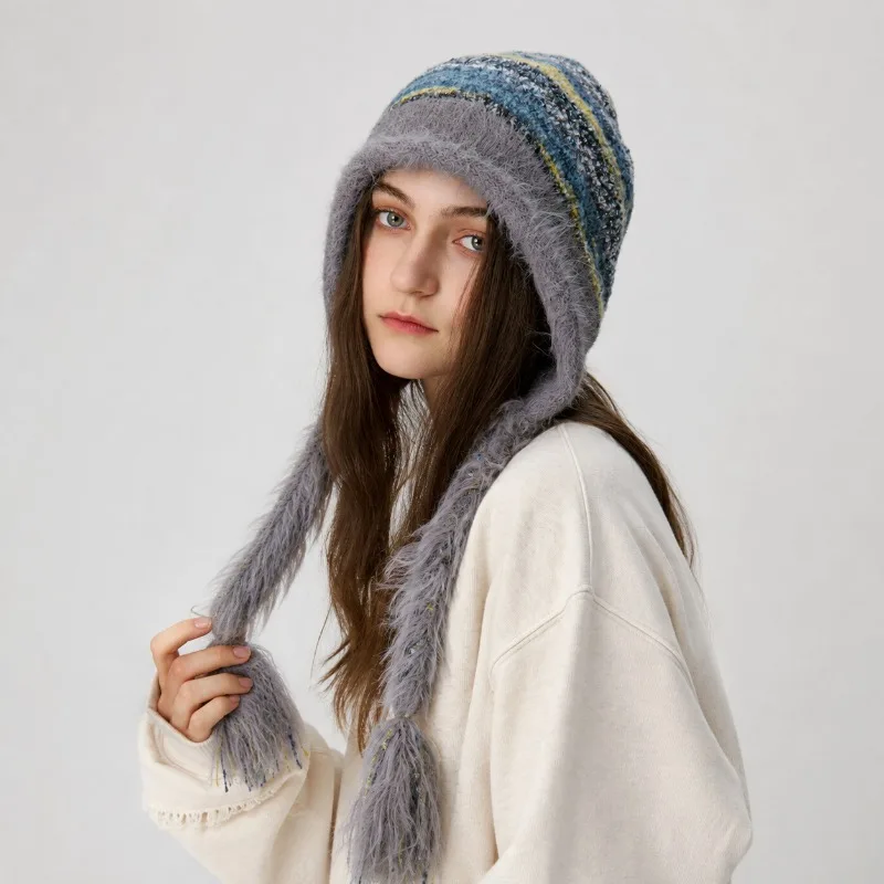 Koreanische Farbblockierte Gestreifte Strickmütze für Herbst und Winter, Warm und Ohrenschützend mit Quasten-Zöpfen, Bombermützen für Damen – Detail 2