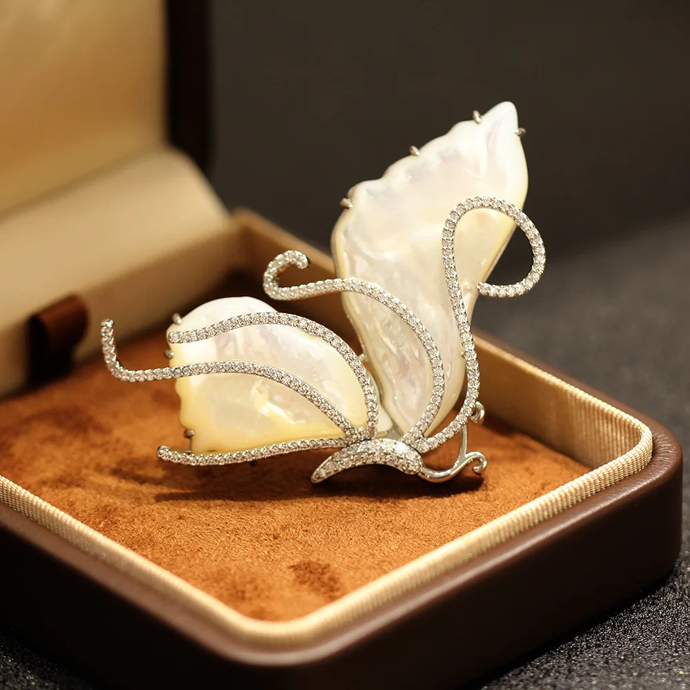 High End Light Luxury Natural Thick Mother of Pearl Butterfly Women Brooch Micro inlaid Zircon Temperament Insect Pin Accessory