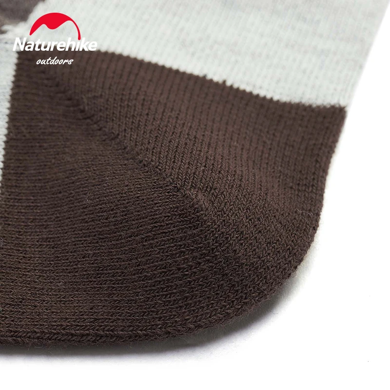 Natureifa-Chaussettes de sport respirantes à angle droit pour hommes et femmes, chaussettes à séchage rapide, course en plein air, randonnée, canadisme, mi-mollet