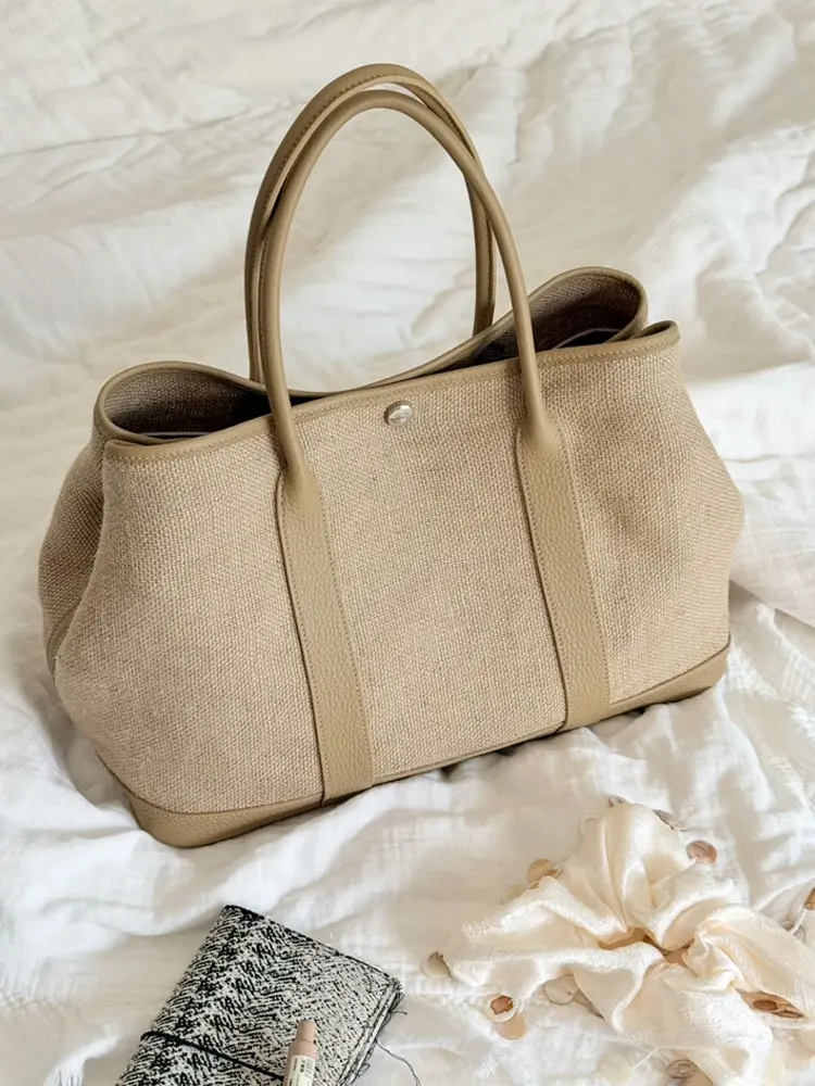 

Khaki Canvas Tote Bag Women's 2026 New High-End Lightweight Luxury Commuting Garden Bag Summer Linen Total Look Handbag