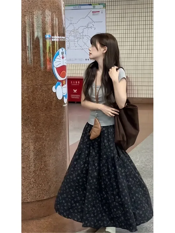 

Korean Style High Waist Floral Print Skirt Women's Casual A-Line Long Skirt Spring 2026 New Fashion Age-Defying