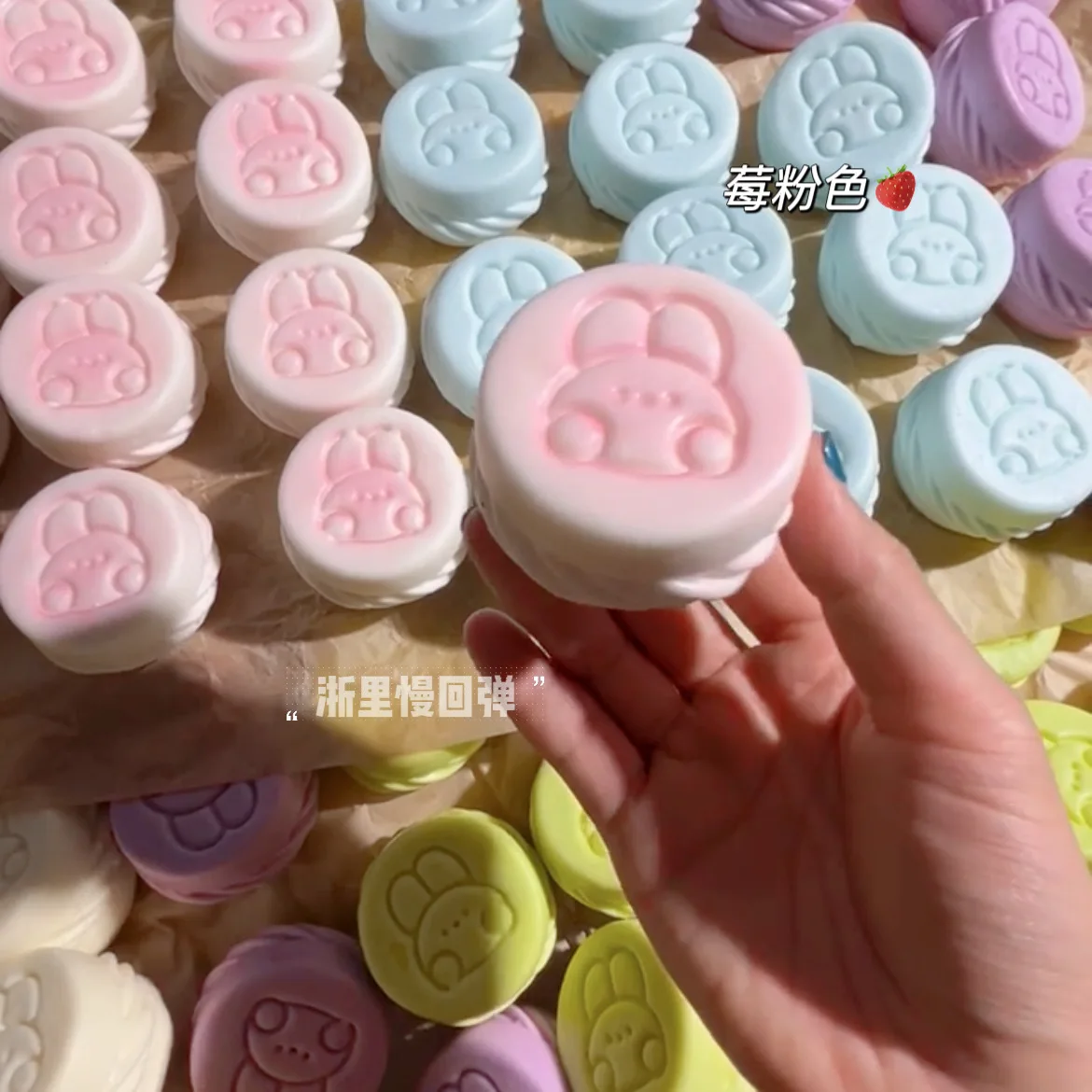 Macarrones suaves y húmedos para niños y adultos, juguetes para apretar de rebote lento de PU, alivio del estrés, ventilación, pastel, juguetes blandos