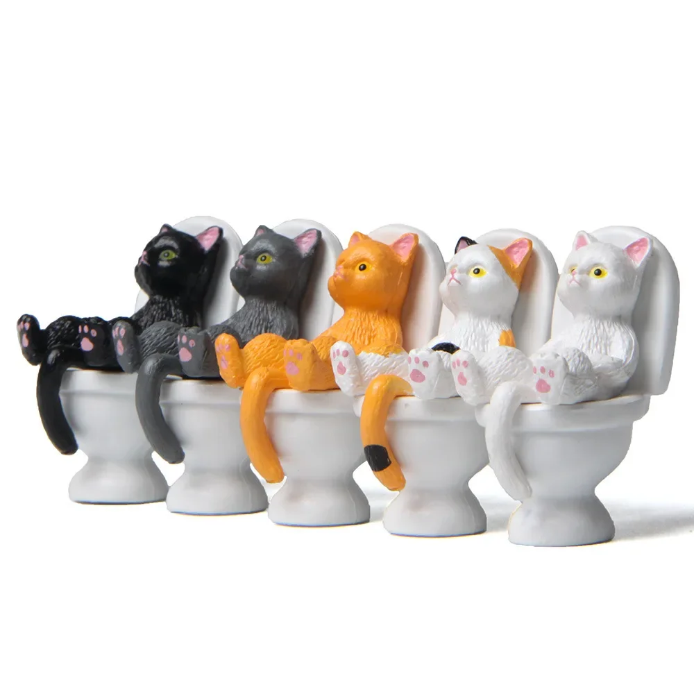 Kawaii Cartoon Cat Squatting on The Toilet Ornament Mini Miniature Desk Decoration Creative Toilet Cat Figurines Interesting