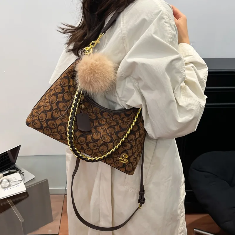 

Popular Women's Tote Bag Made of Durable Leather Luxury Brand Collection Famous Designer Influence for Chic Style