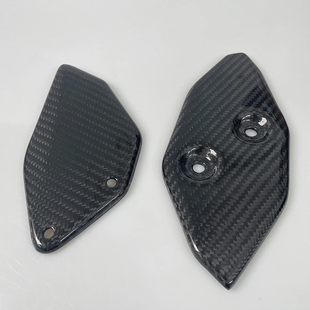 Motorcycle Carbon Fiber Heel Guard Rearset Foot Peg Mount Plates For YAMAHA YZF-R3 R25 MT03 2019 2020 2021 2022 2023 2024 2025