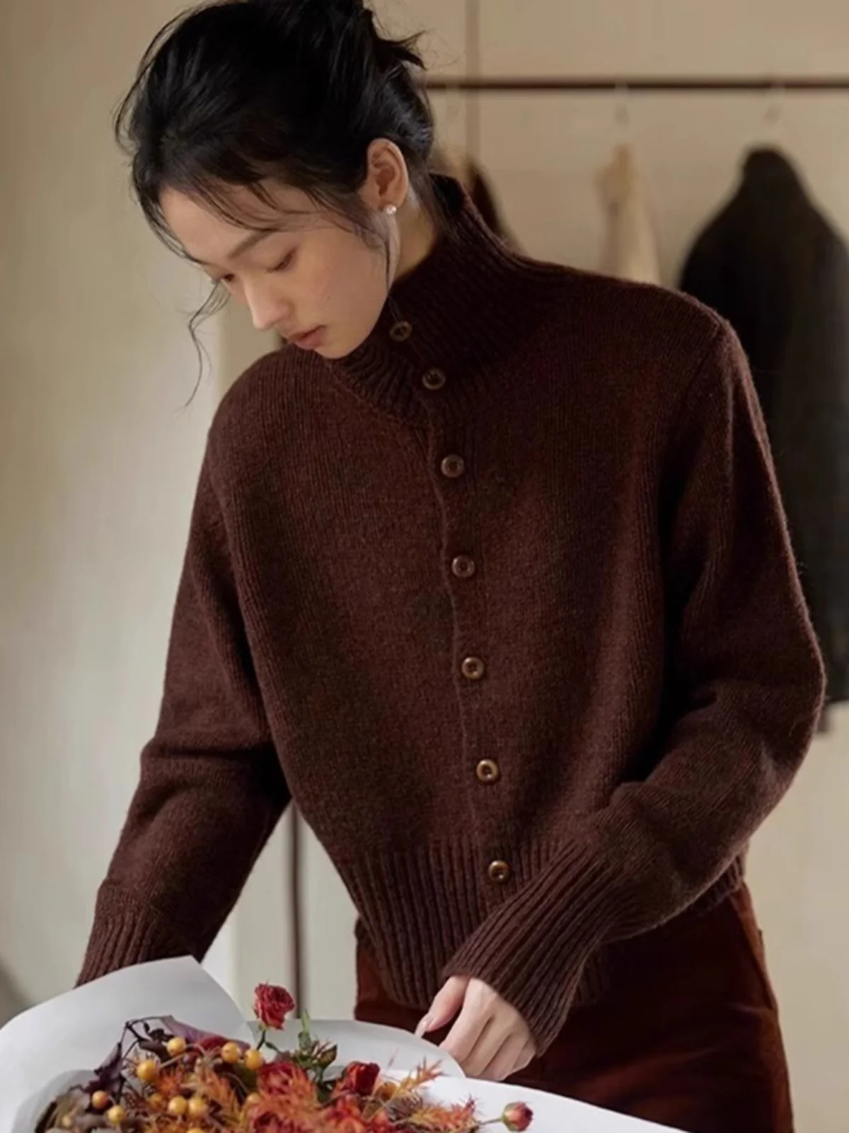 

Ретро-коричневый свитер-пальто с воротником-стойкой для женщин, осенне-зимняя вязаная кофта с высоким воротником в корейском стиле для повседневной носки