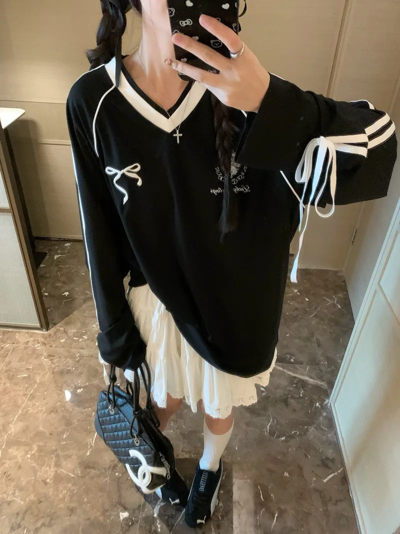 

Oversized V-neck Black Jersey Top Long Sleeve Graphic Stripe Tees Harajuku Women Sports Vintage Y2k T-shirts Coquette Aesthetic