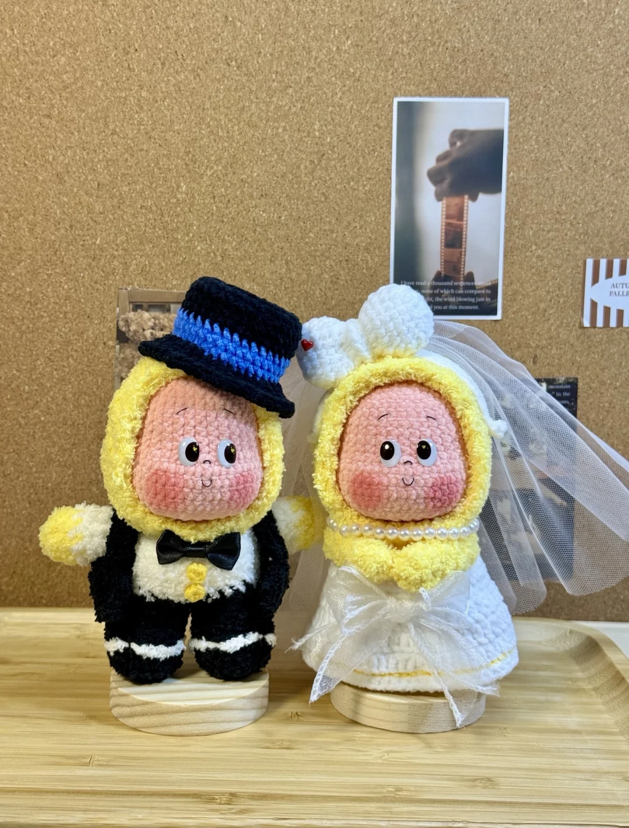 kit-de-material-diy-estilo-casamento-enfeites-artesanais-de-casal-bubblebobble-em-la-para-pendurar-presentes