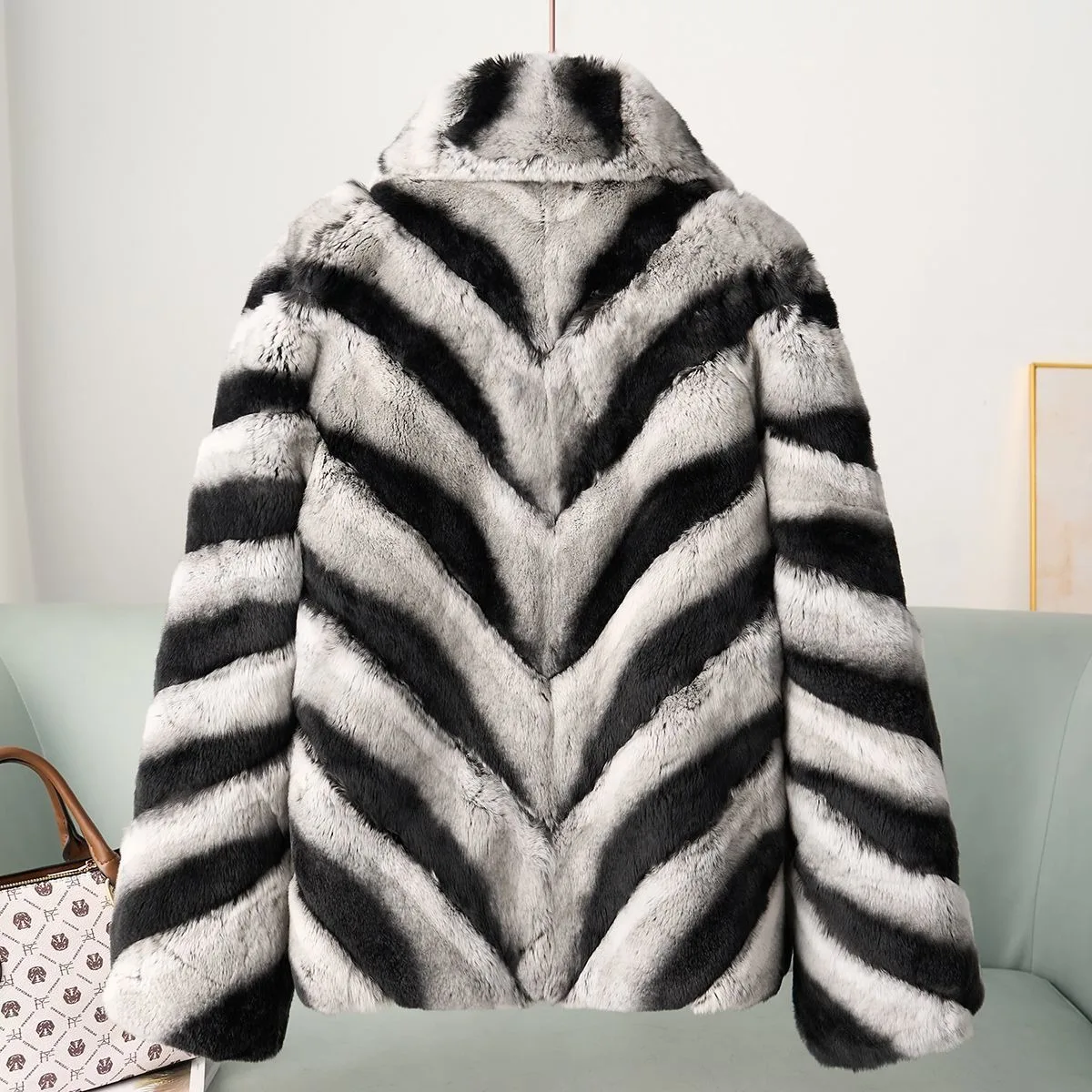 الخريف والشتاء منتج جديد فاخر قضاعة الأرنب الفراء العشب معطف 2025 تنوعا المرأة الأسود والرمادي المشارب معطف الفرو #3