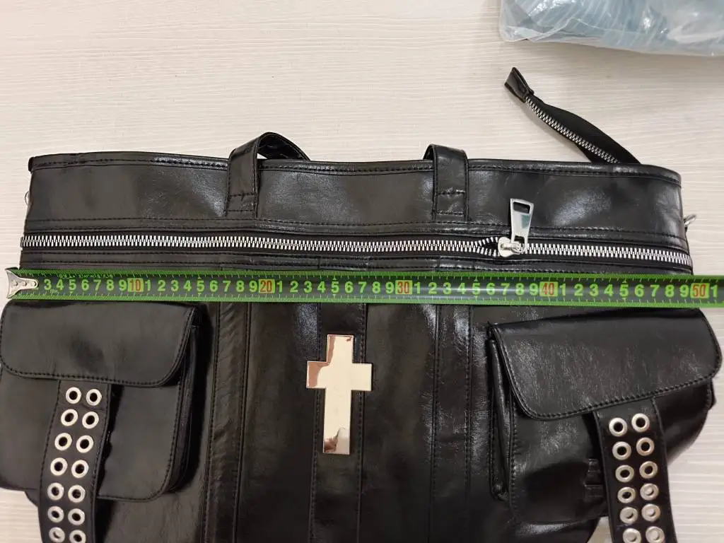 Vintage Distressed Tote Bag mit Kreuznieten, Große Unisex Umhängetasche, Reißverschluss-Handtasche aus Cracked PU für Damen – Detail 2