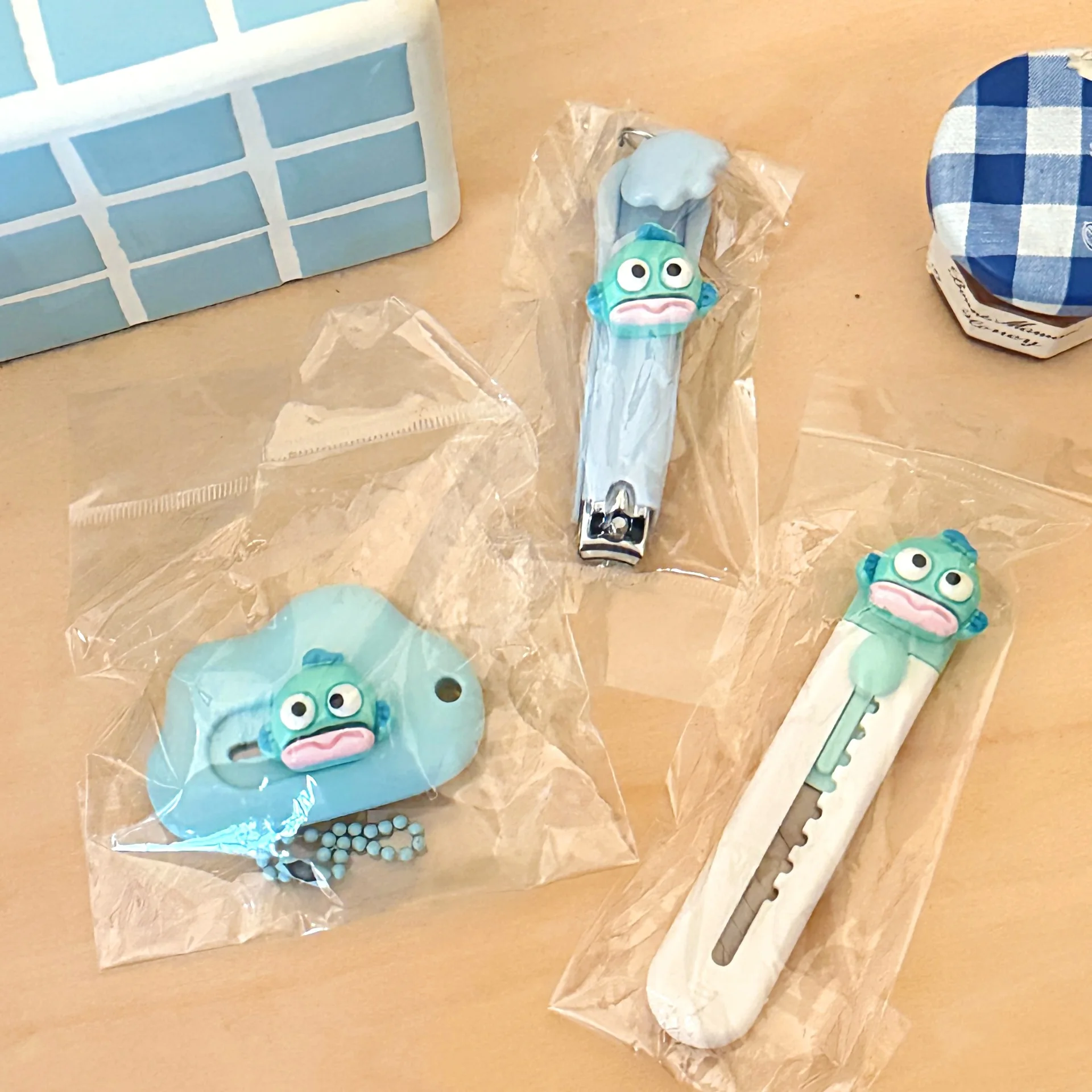 1/3 قطعة الكرتون القبيح الأسماك الفن سكين طالب تفريغ حزمة سكين صغير المحمولة ولطيف مسمار قطع الورق سكين #6