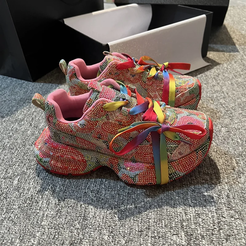 أحذية جديدة لخريف 2025 مصنوعة من حجر الراين بالكامل للأب في الهواء الطلق متعددة الاستخدامات ونعل سميك وقابلة للتنفس لزيادة الارتفاع أحذية الجري الرياضية #4