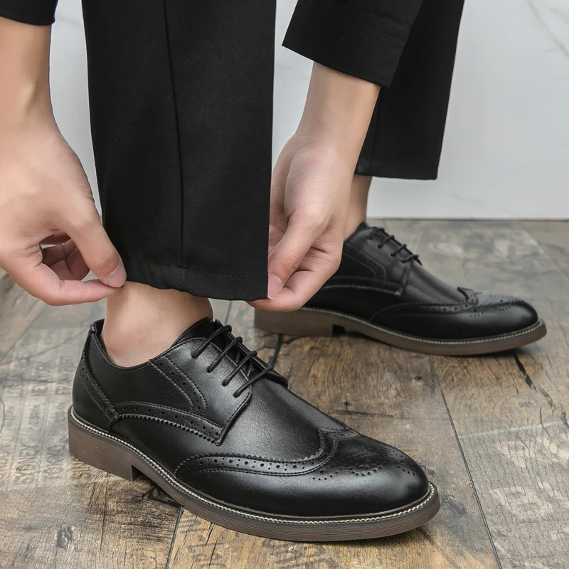 Retro leather shoes - men's brook engraved lace-up British business formal soft-soled fashionable casual trendy shoes