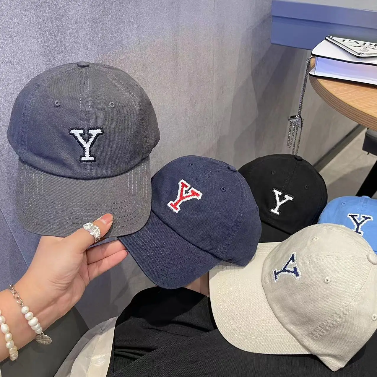 1pc Simple student cap Trend Embroidered Y letter baseball cap image 2
