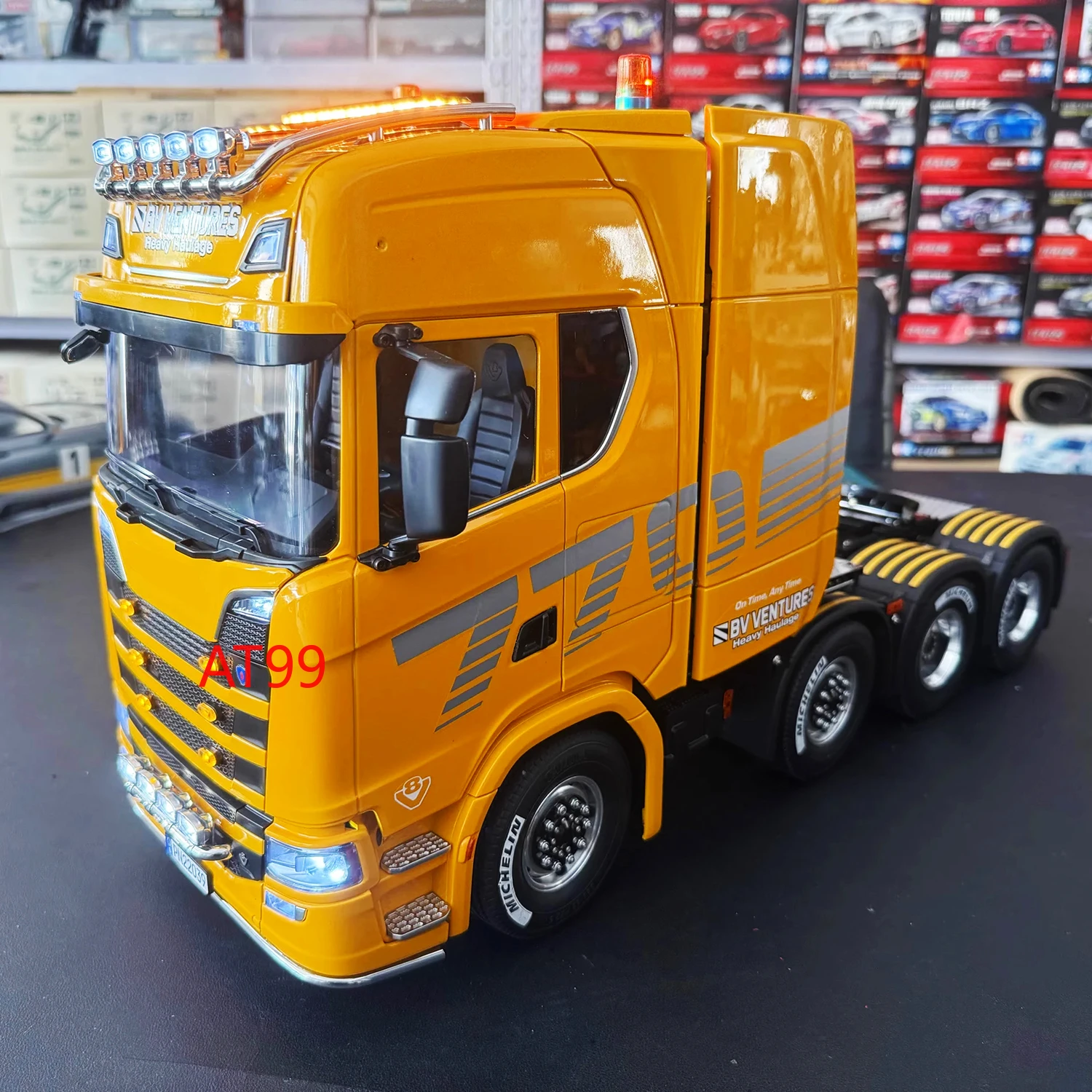Tamiya 770S RC 트럭 1/14 8x4 원격 제어 트랙터 모델, 조명 및 사운드 시스템 소년을위한 원격 제어 자동차 장난감