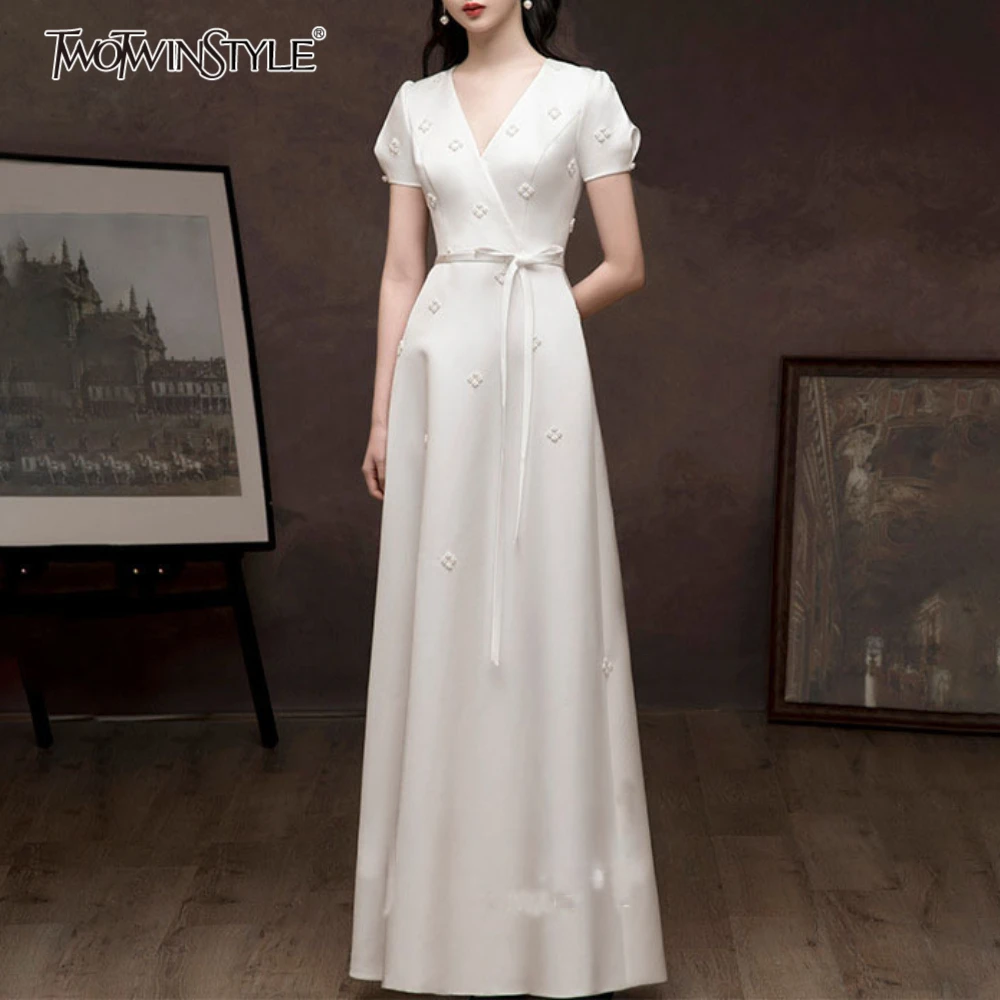 

TWOTWINSTYLE однотонные утягивающие темпераментные платья для женщин с v-образным вырезом, короткое платье миди без рукавов в стиле пэчворк с аппликацией, женская одежда