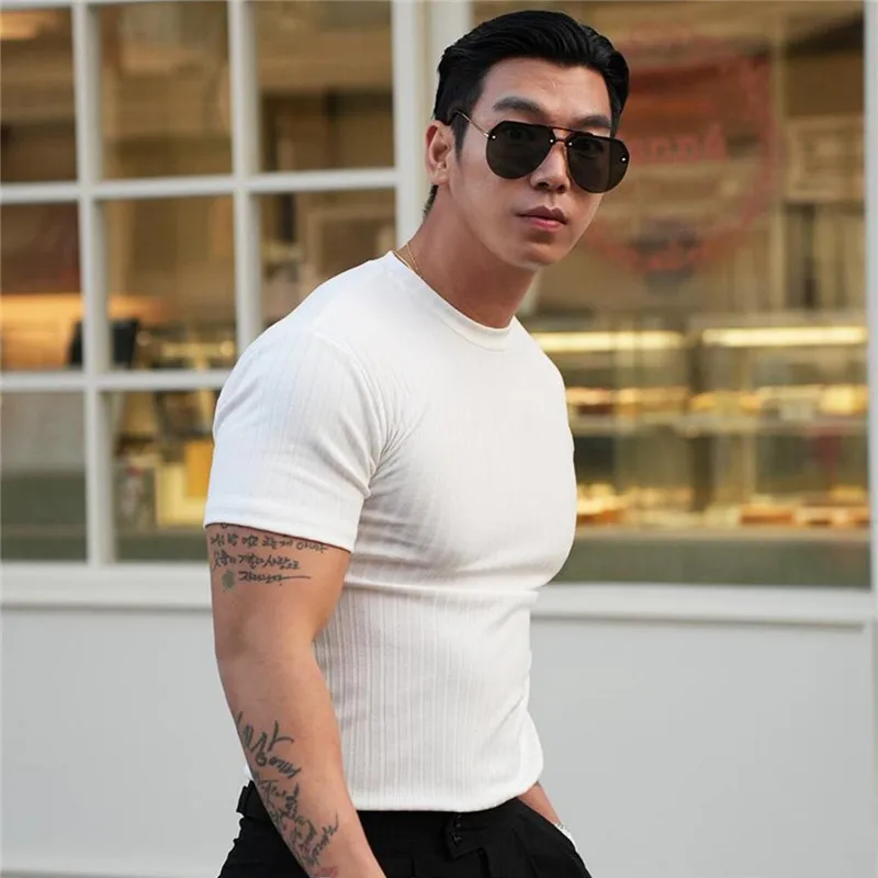 2023 Summer New Men T-shirt Male Sports Gym Muscle Fitness T Shirt Stripe Close-fitting Bodybuilding Tee Tops Men\'s Clothing