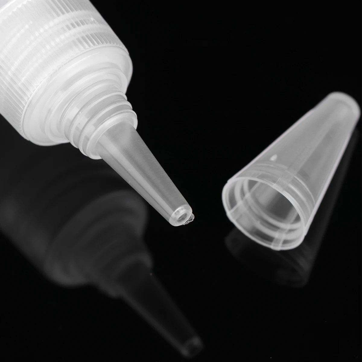 10 Stück 100 ml leere Quetschflasche für Flüssigkeiten, auslaufsicher, nachfüllbar, Reisespender mit Messskala, tragbar, kleine Größe