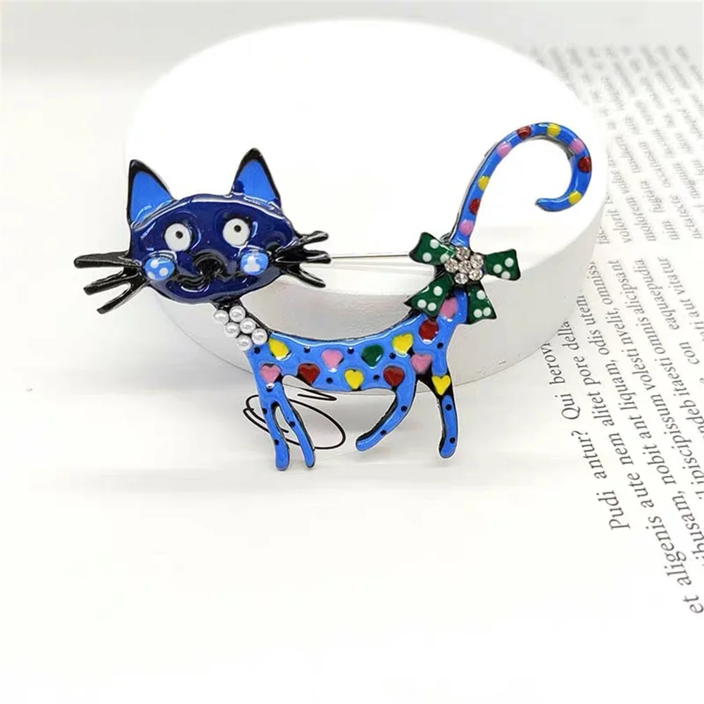 Cute Cat CZ Pearl Heart-Shaped Women's Multicolor Enamel Brooch Luxury Zirco Animal Metal Lapel Pin Clothing Jewelry Accessories
