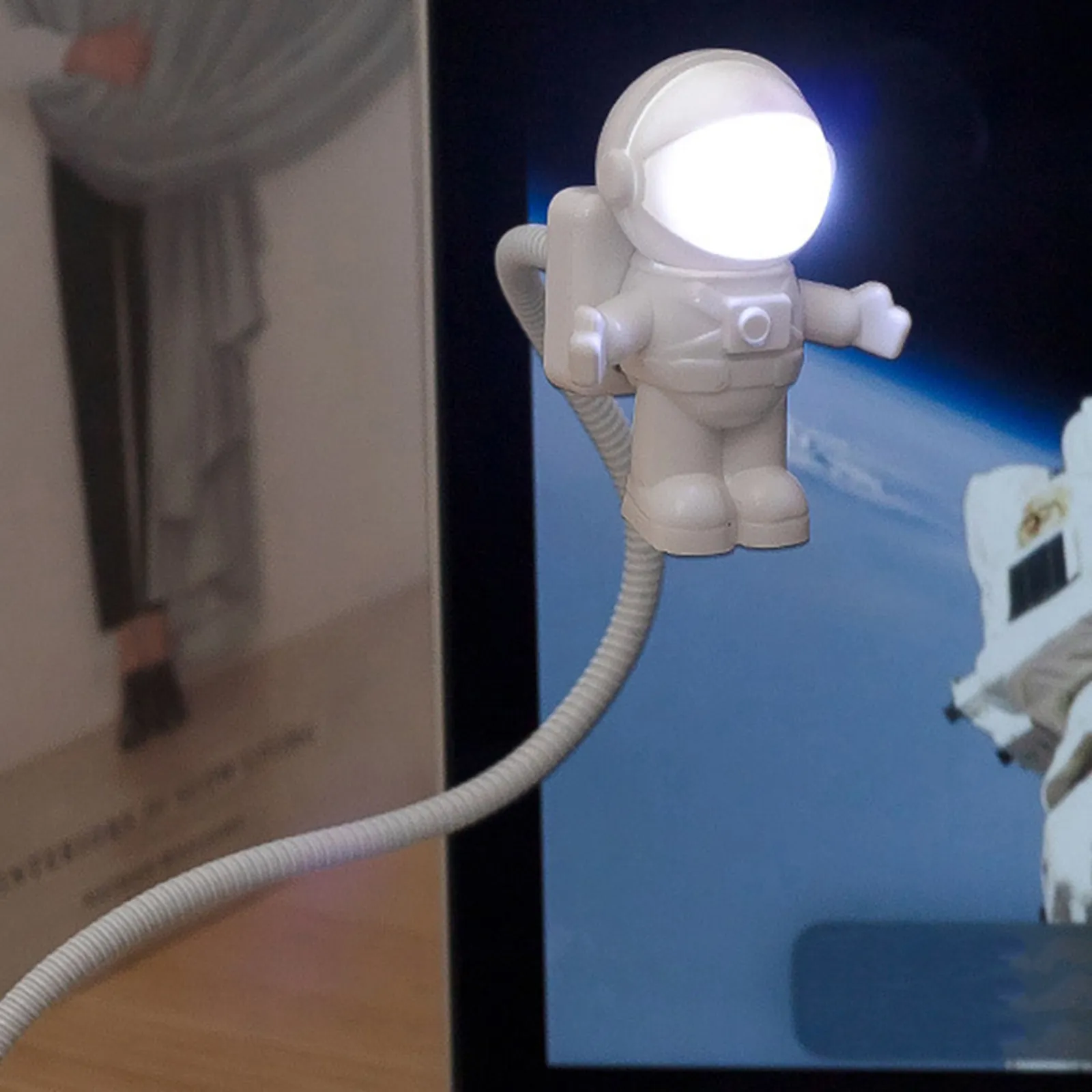 USB LED Astronaut Lamp Flexible Gooseneck Mini Reading Light for Laptop Computer Desk Bedside
